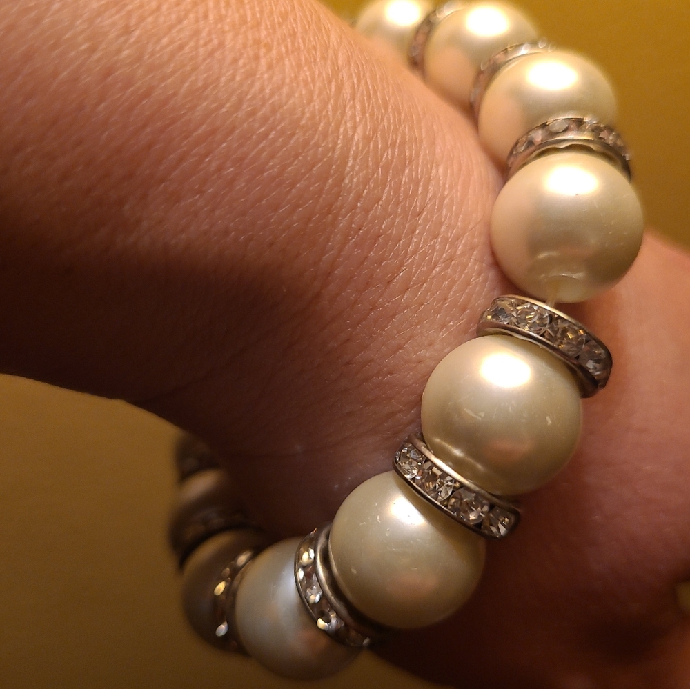RSVP Faux Pearl Rhinestone Silver Tone Stretch Bracelet costume jewlery